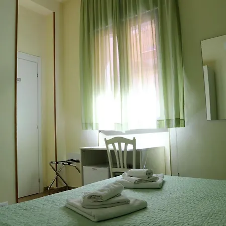 Night & Day Bed & Breakfast 3*
