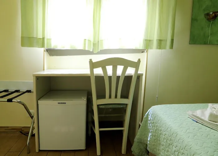 Bed & Breakfast Night & Day 4*