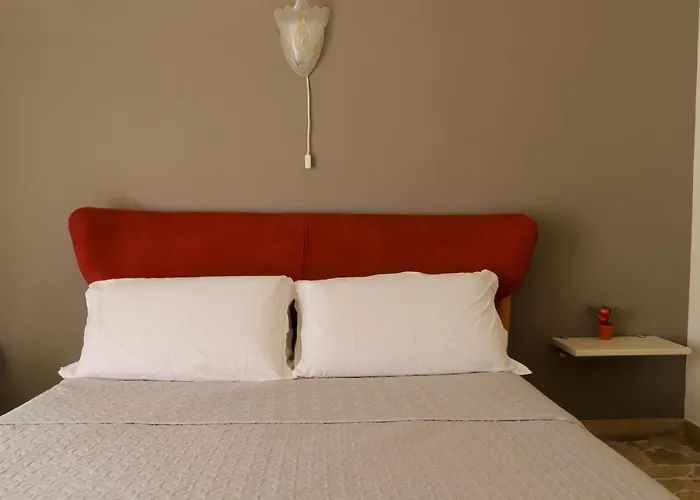 Night & Day Bed and Breakfast 4*