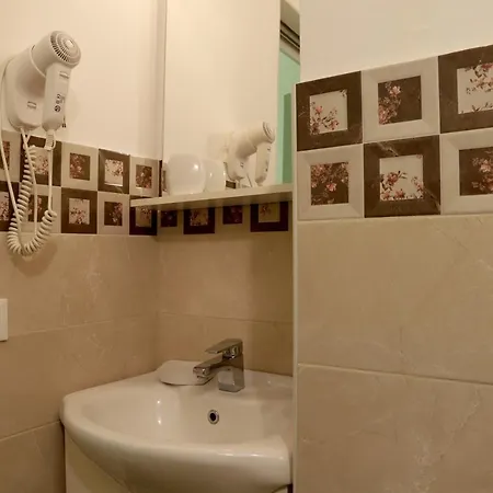 Night & Day לינה וארוחת בוקר רגוזה