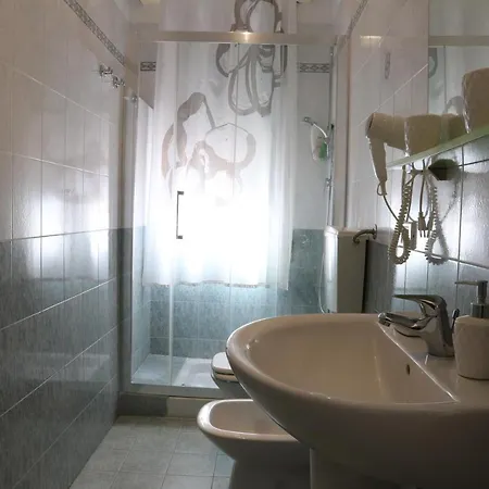 לינה וארוחת בוקר Night & Day