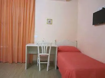 לינה וארוחת בוקר Night & Day